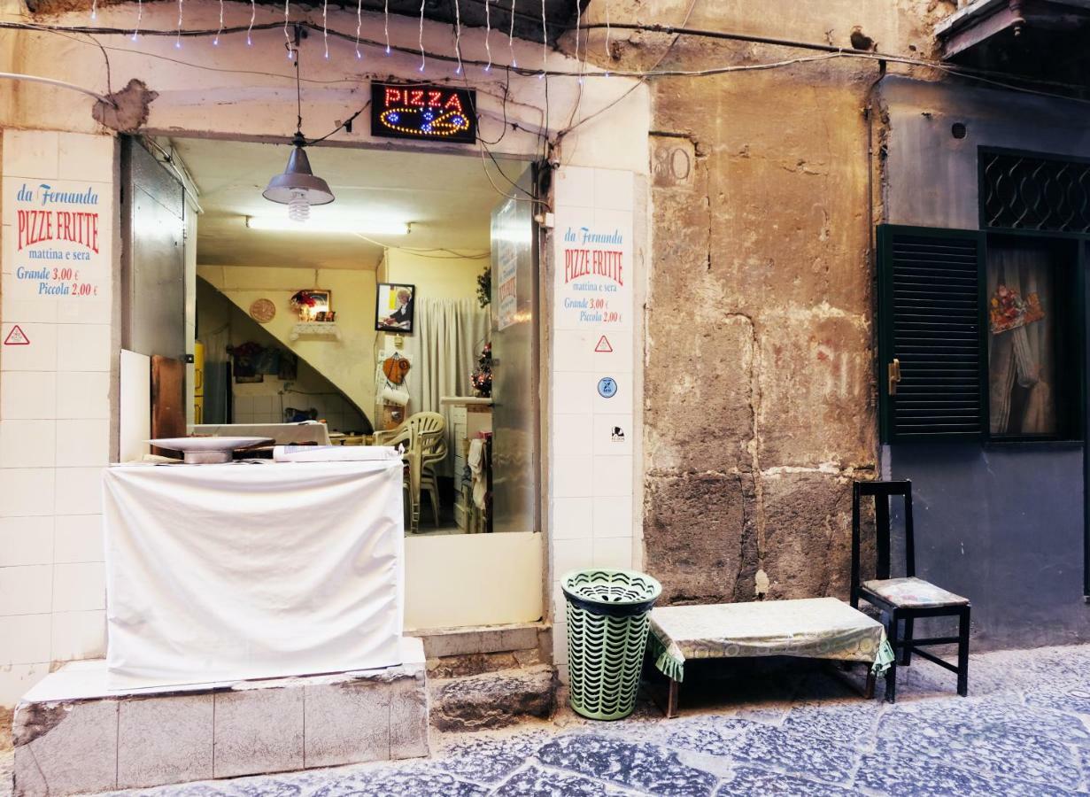 Il-Terno All'8 Al Centro Storico Old Town Наполи Екстериор снимка